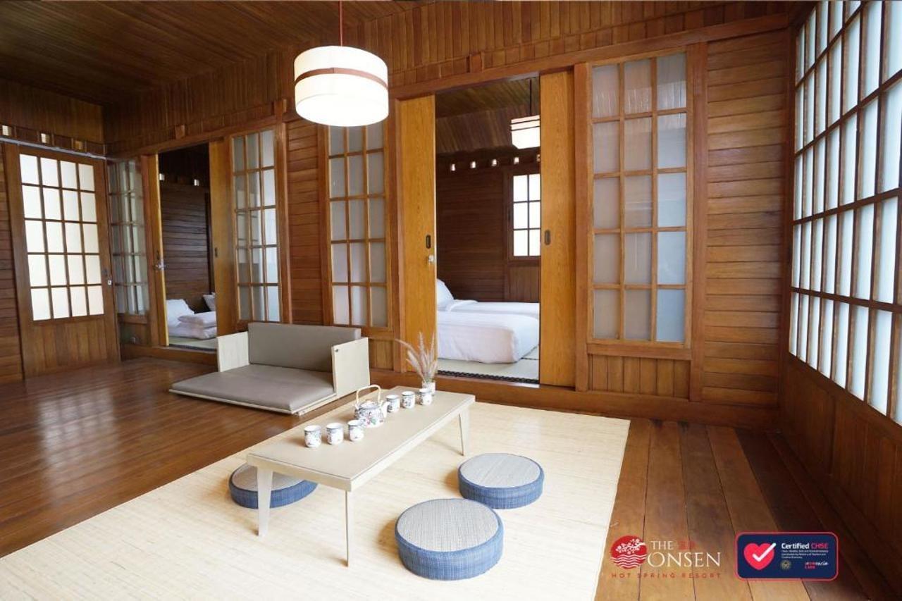 The Onsen Hot Spring Resort Batu  Εξωτερικό φωτογραφία
